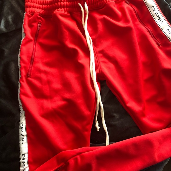 Stylish Joggers - Picture 4 of 6